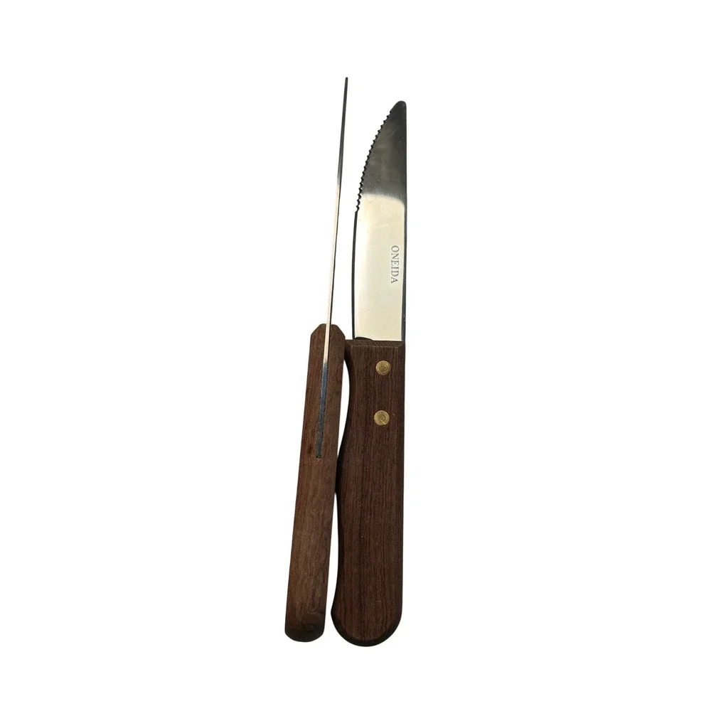 Oneida Steak Knives Set of 2 Stainless Serrated Blade Wood Handle Triple Rivet‎